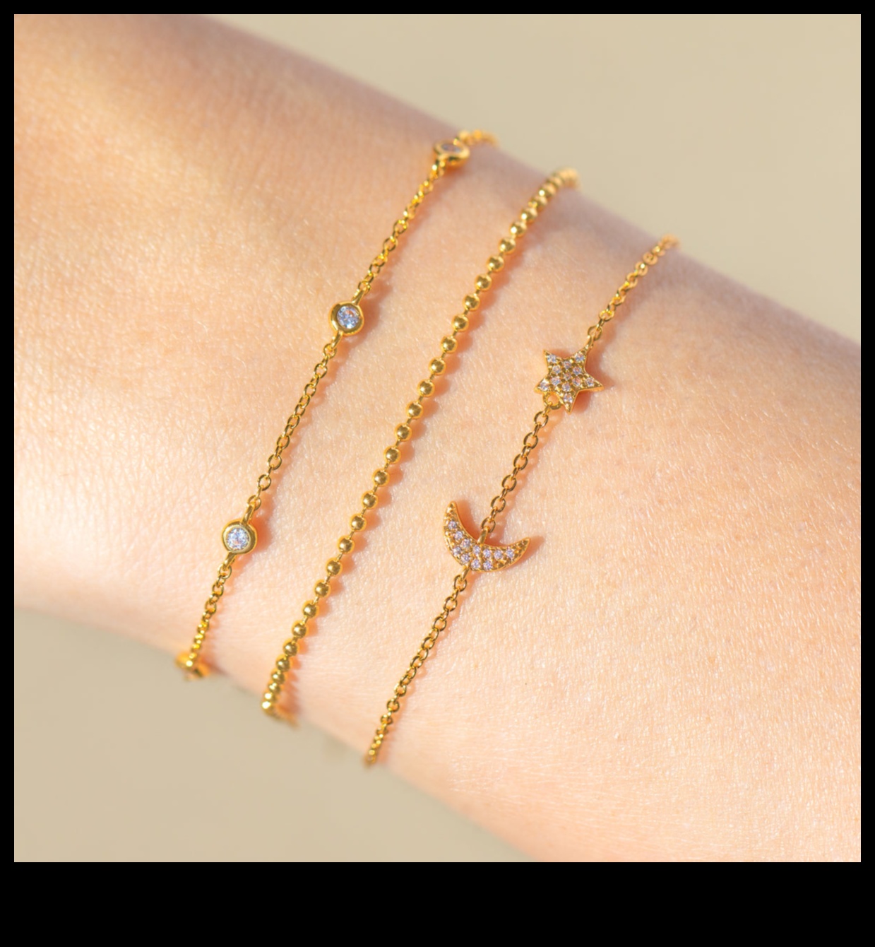 שלווה שמימית התחבר עם הקוסמוס בעיצובי הצמיד השמימי שלנו 2 שלווה שמימית: התחבר עם הקוסמוס בעיצובי הצמיד השמימי שלנו