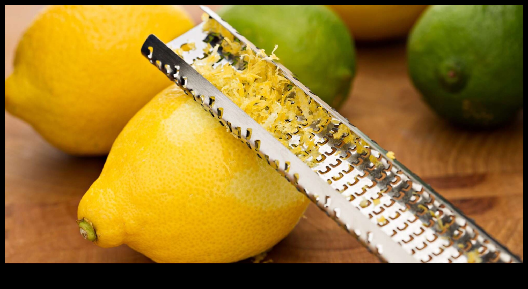 גרידת הדרים - דרך מזעזעת להתחיל את היום שלך 2 גרידת הדרים: החדרת זינג לבקרים שלך עם מיצי פירות טריים