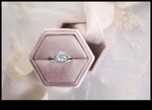 Heirloom Wonders: העבר את היופי הנצחי עם הטבעות שלנו