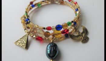 Regal Reverie: חלום בפאר קורן עם מבחר הצמידים שלנו