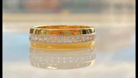 אלגנטיות נצחית: גלה אומנות בטבעות הנצחיות שלנו