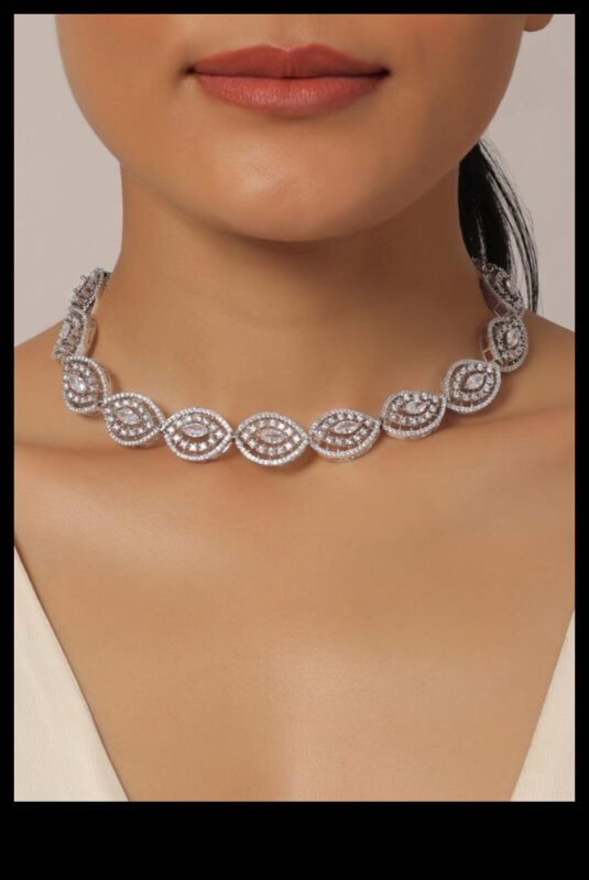 קישוטים אלוהיים: חשפו אלגנטיות עם הקולרים האלוהיים שלנו